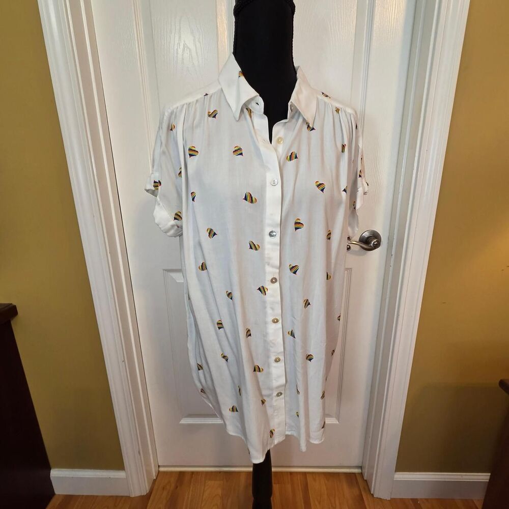 Jane and Delancey Rainbow Heart Print Buttonup SS Shirt Women's MEDIUM